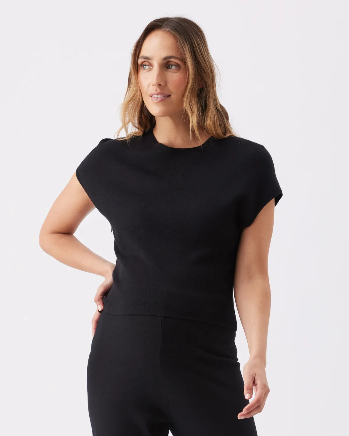 Kira Nursing Knit Black