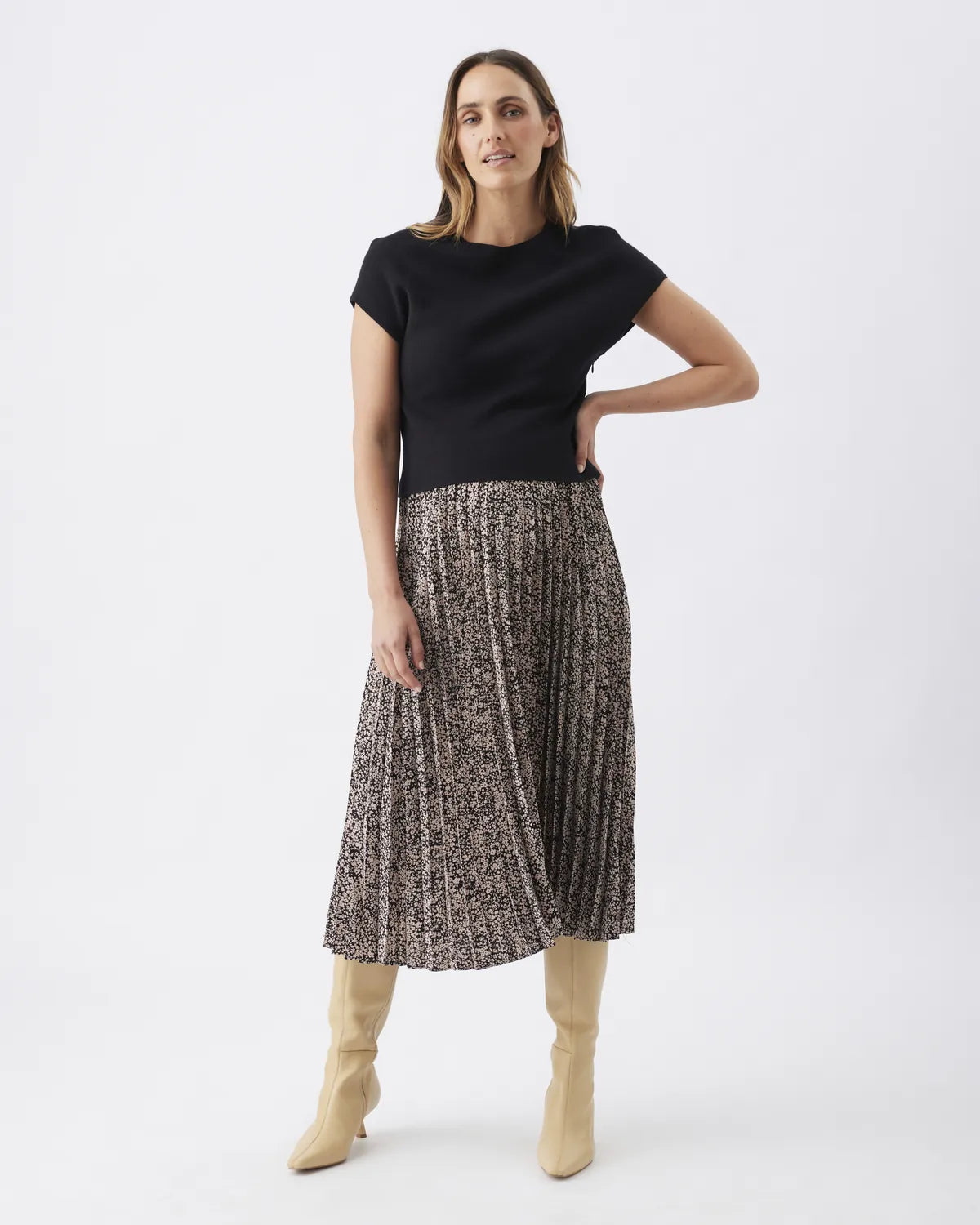 Kira Nursing Knit Black
