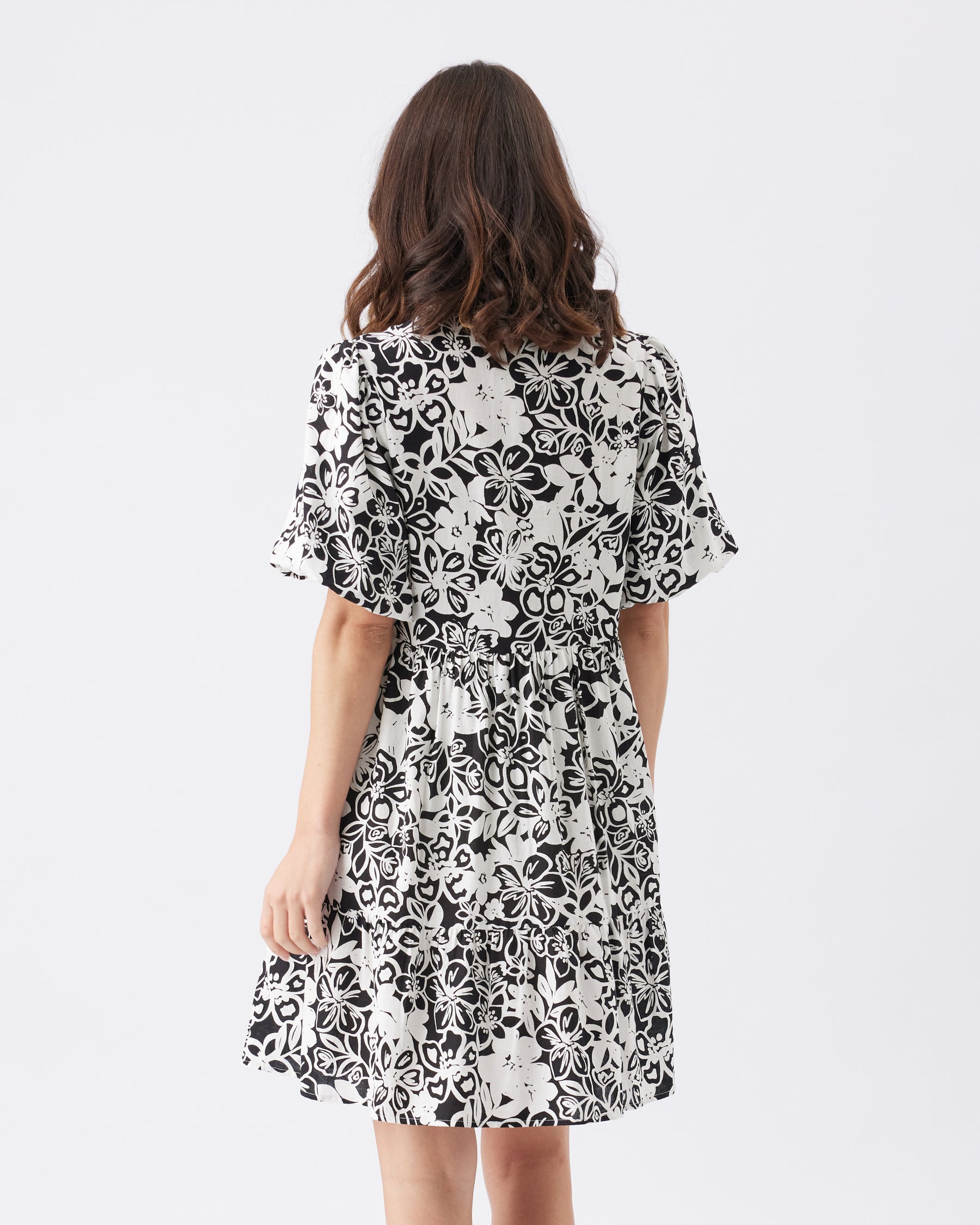 Nahla Linen Dress Black / White