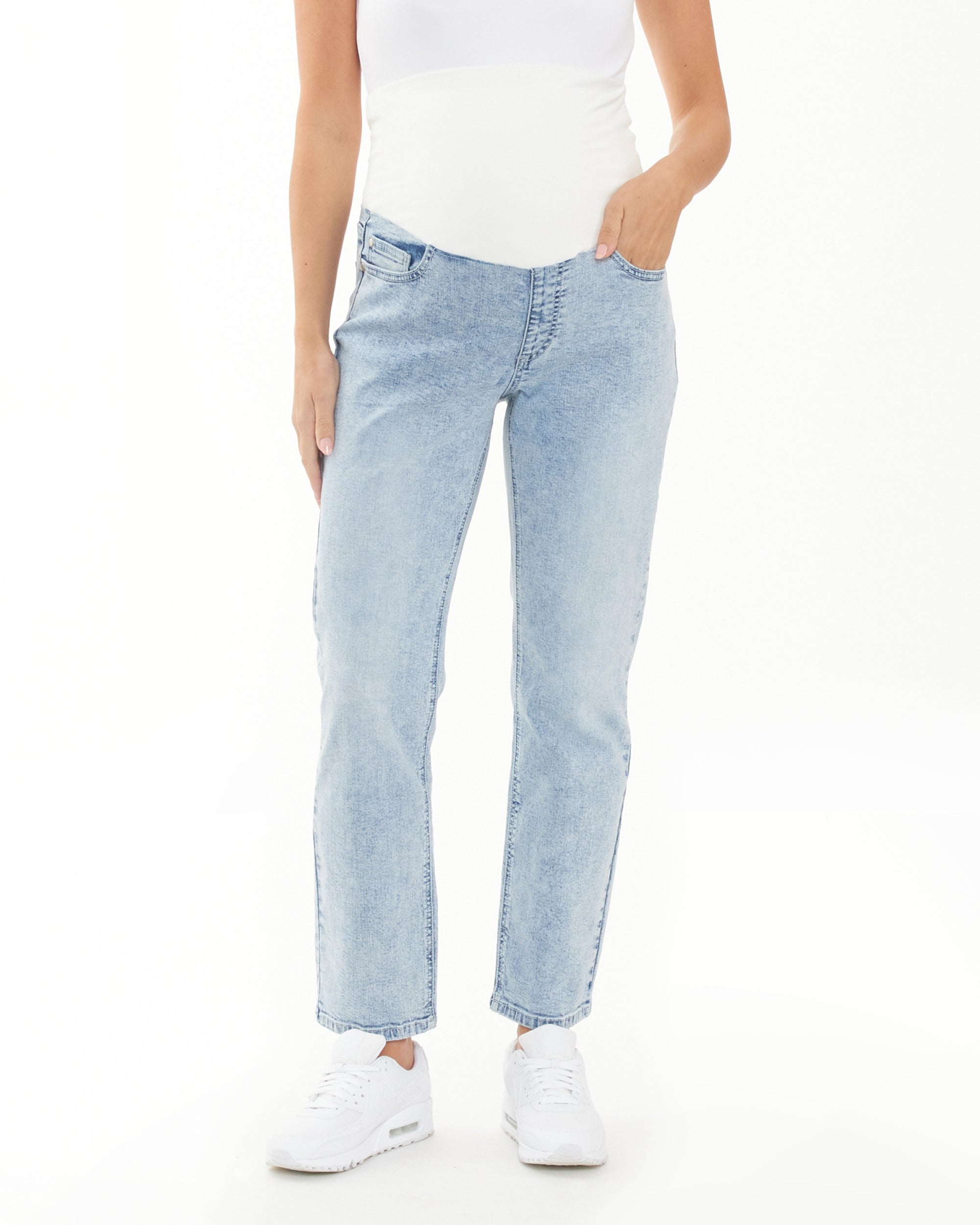 Nova Over Bump Crop Jean Blue Haze