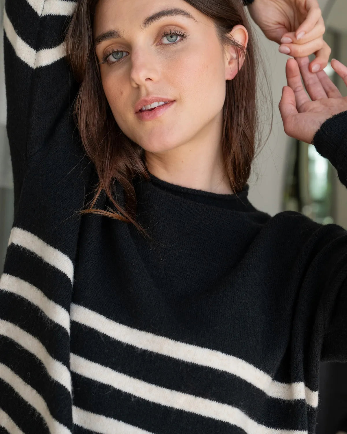 Gerrie Nursing Knit  Black / Vanilla