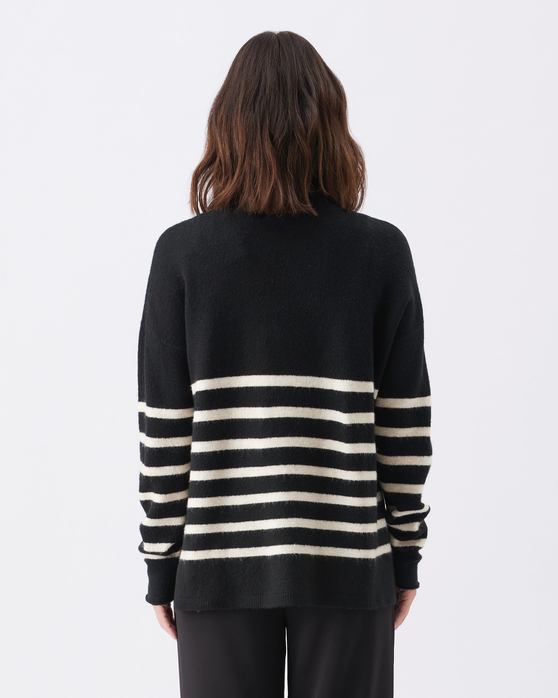 Gerrie Nursing Knit  Black / Vanilla