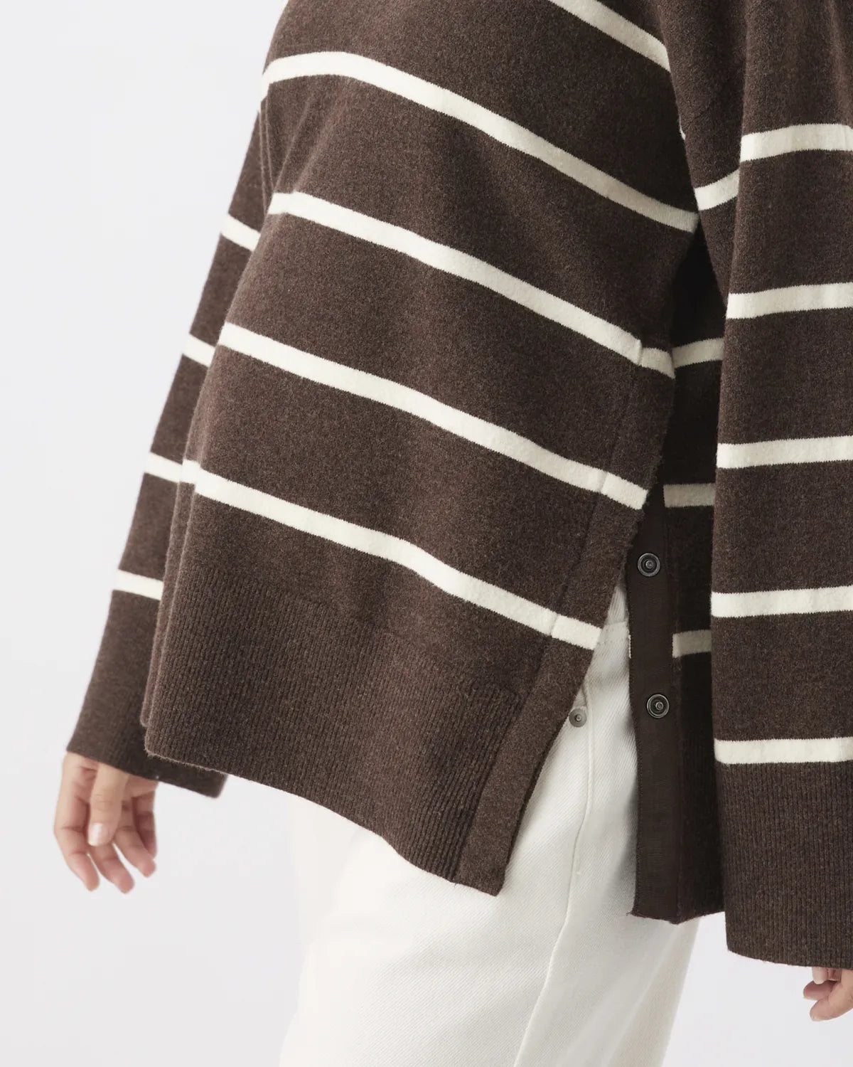 Scout Nursing Knit  Chocolate / White