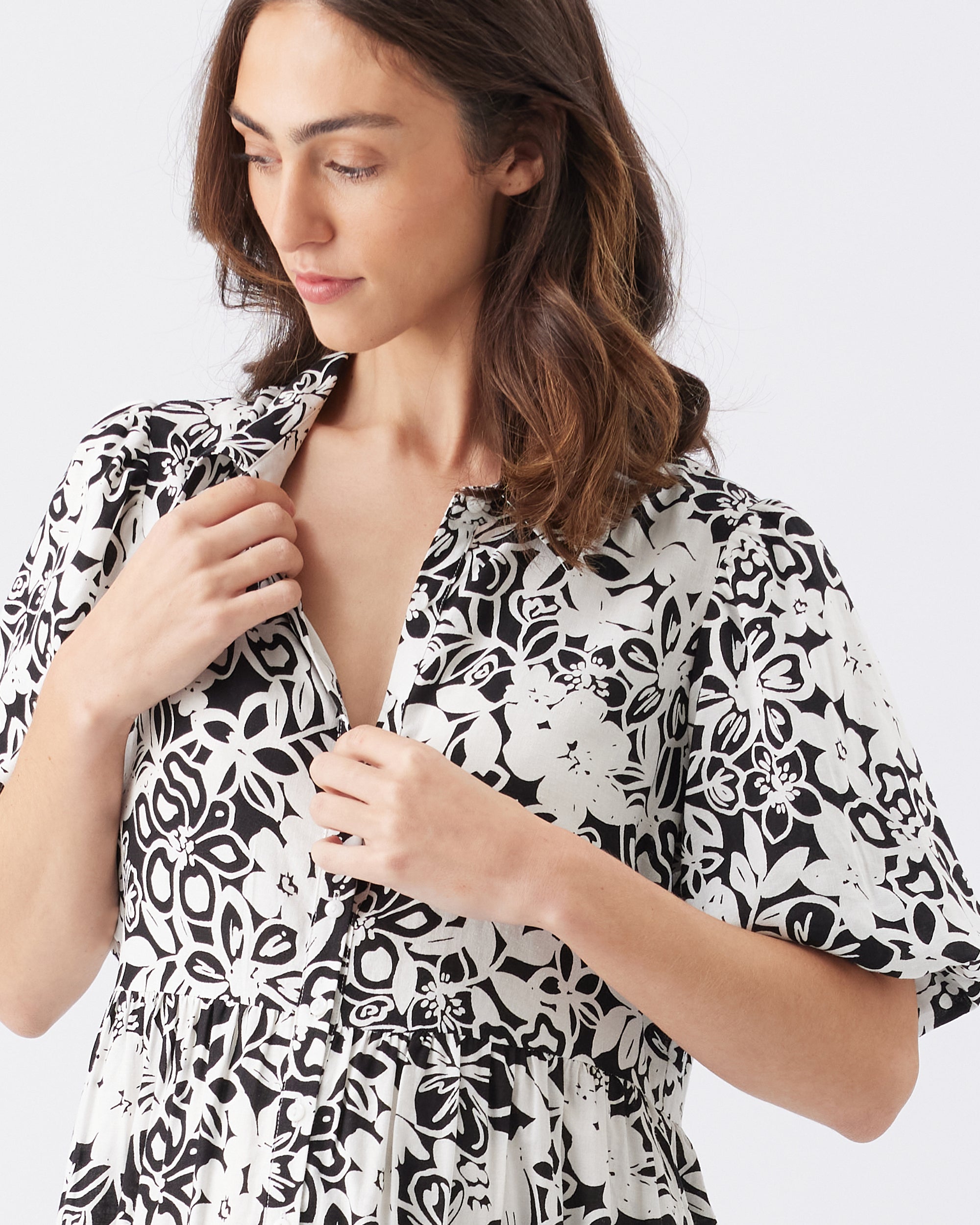 Nahla Linen Dress  Black / White