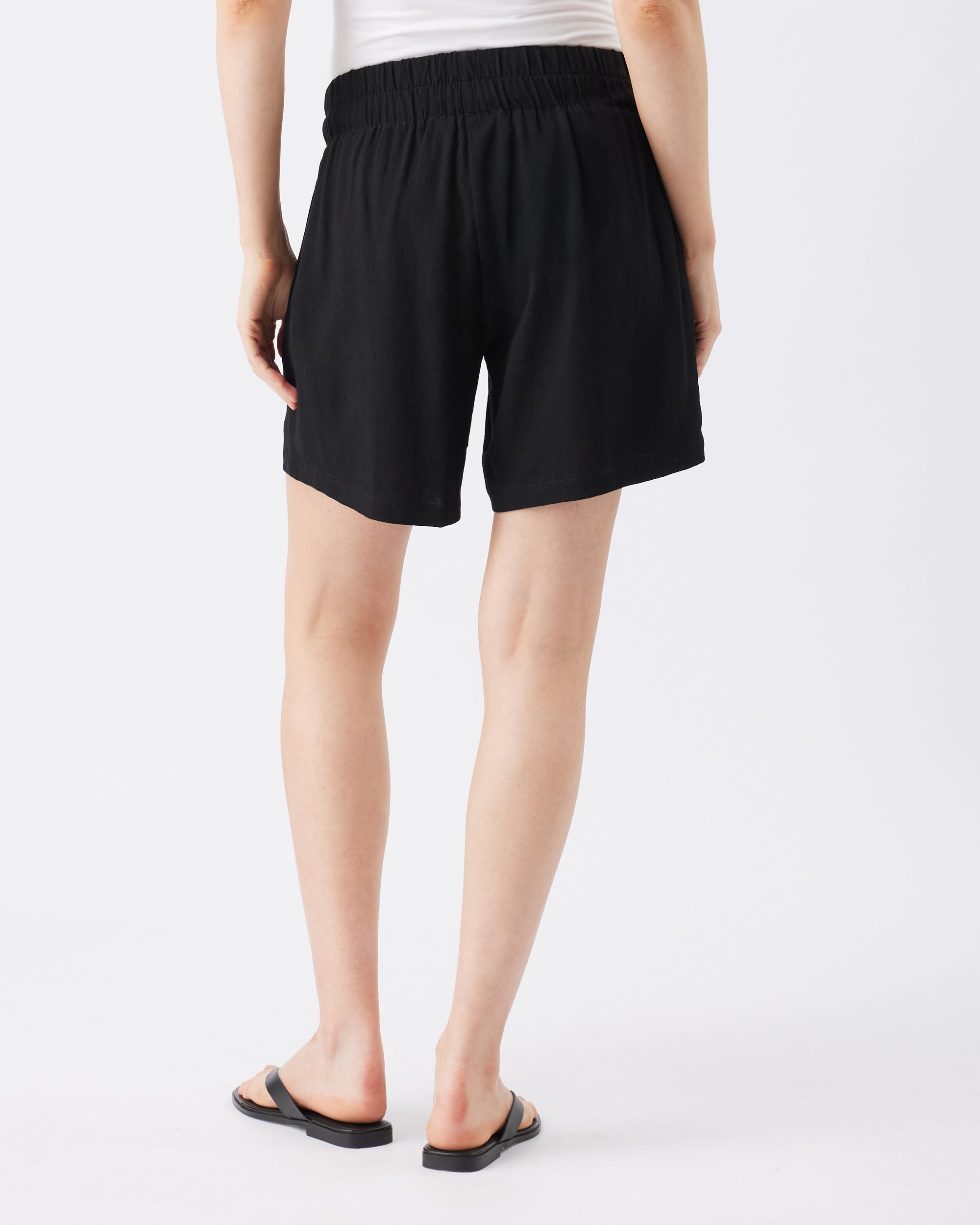 Mae Short Black