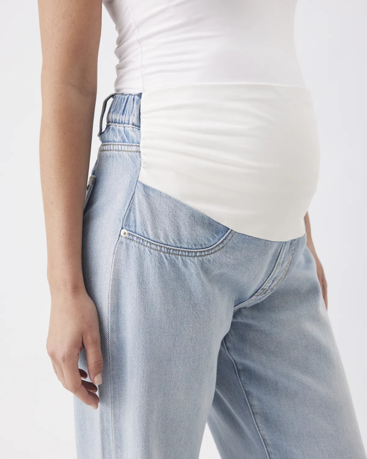 Billie Over Bump Jean Light Wash
