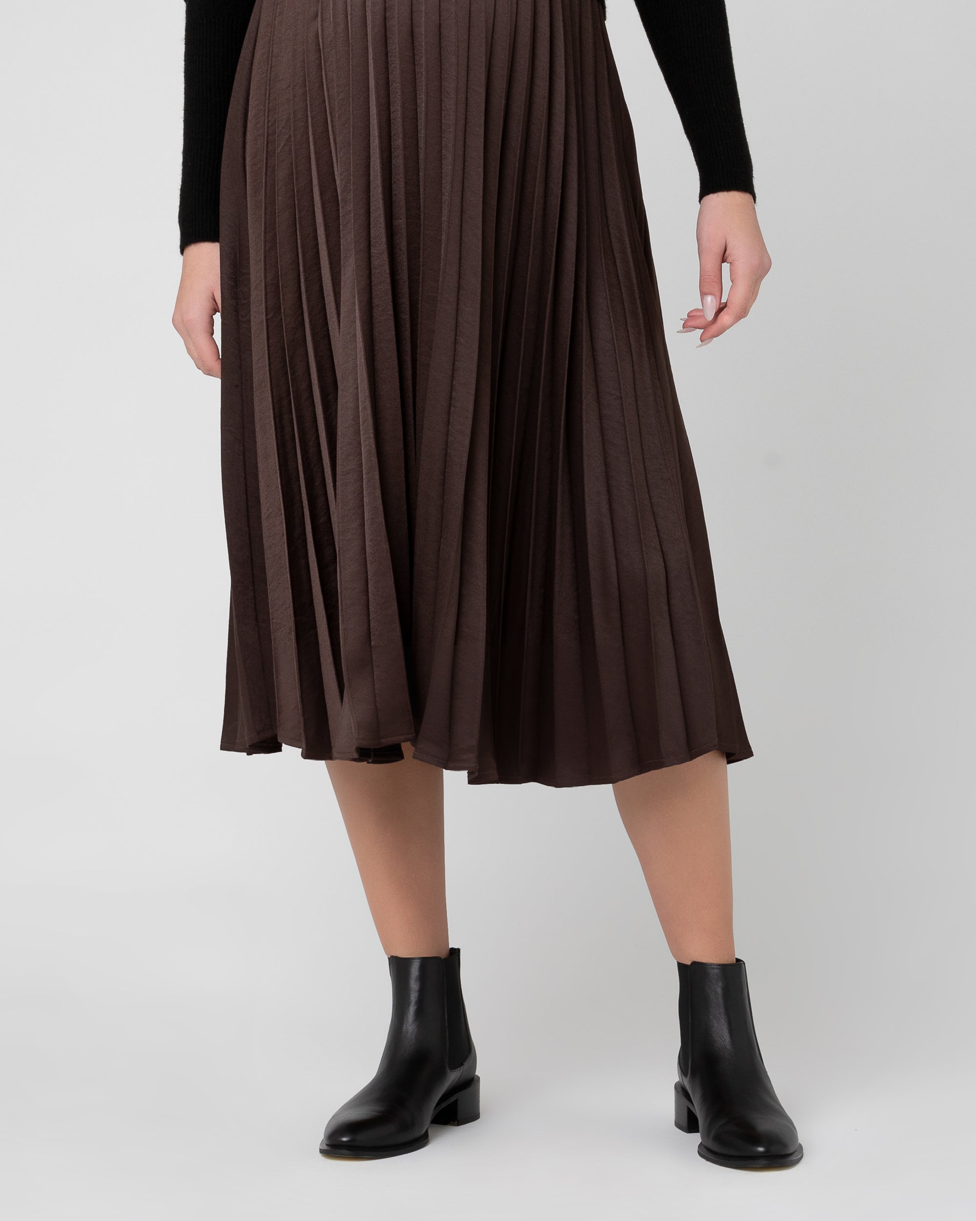 Black pleated outlet skirt brown